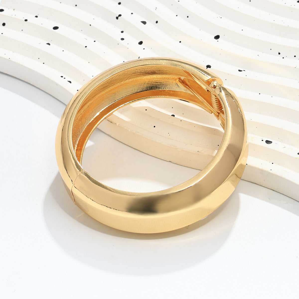 European and American Cross-Border Popular Bracelets Ins Normcore Asymmetrical Wave Pattern Bracelets Metal Glossy Bracelets Women's Jewelry