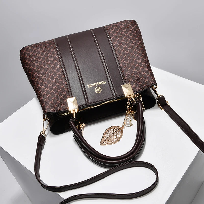 Hemasa  texture and versatile large capacity printed letter handbag
