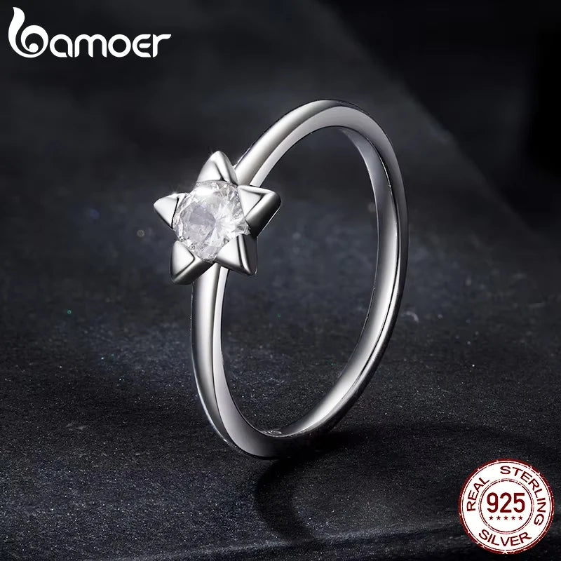 BAMOER 925 Sterling Silver Exquisite Star Moissanite Ring for Women Anniversary Statement Gift Fine Jewelry MSR064