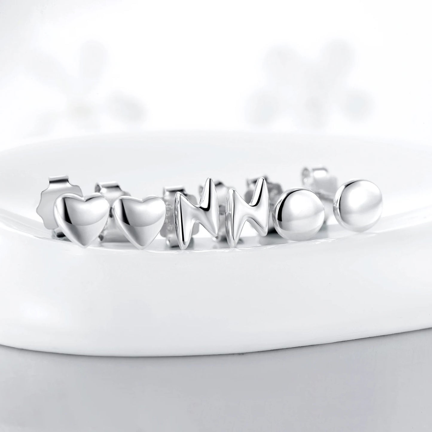 Tejesa  100% 925 Sterling Silver Cute Small Hearts Stud Earrings For Women