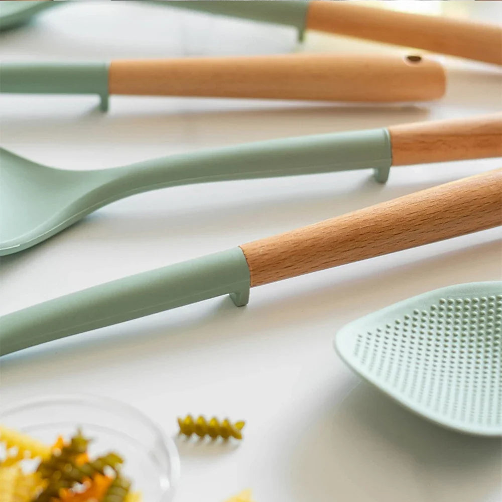 Hemasa 5Pcs Black Silicone Wooden Handle Cooking Tool Non-stick Kitchen Utensils /Silicone Spatula Baking Kitchen Spoons