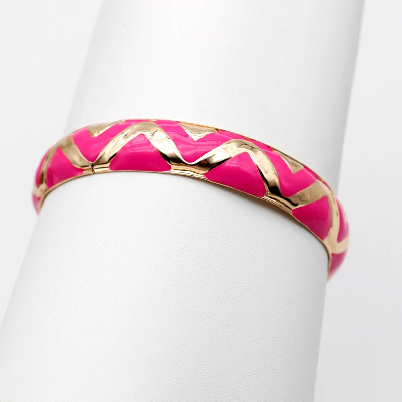 Fuchsia Enamel Metal Bangle For Women Designer New Jewelry Fashion Bohemia Wave Stripe Styles Iron Trendy Girl Gift Party 202195