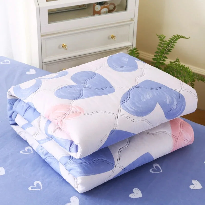 Quilted Summer Quilt and Pillowcase or Single Quilts Soft Breathable Washable Thin Comforter Double Blanket