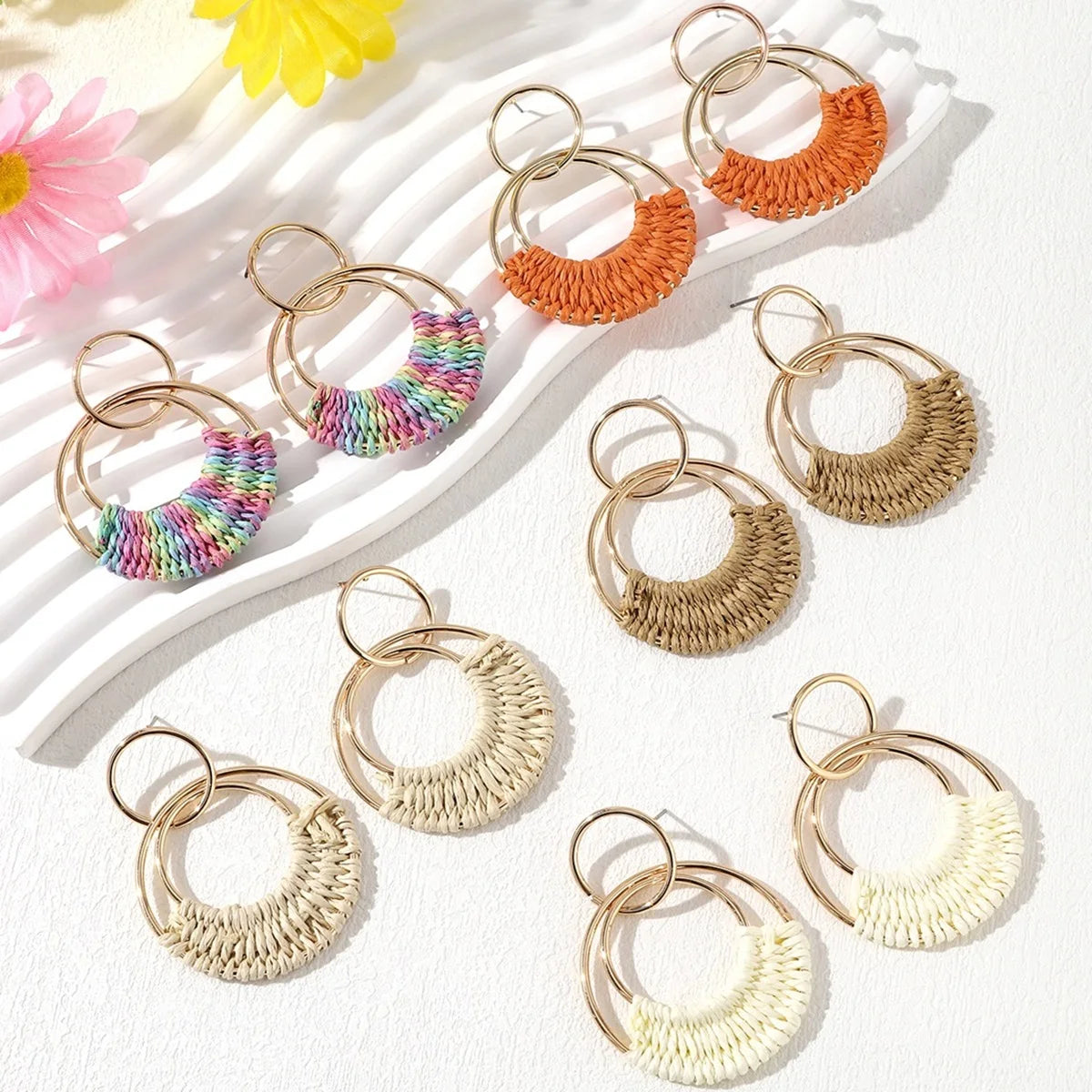 Boho Handmade Geometric Circle Raffia Drop Hoop Earrings for Women Colorful Round Rattan Dangle Earring Beach Summer Ear Jewelry