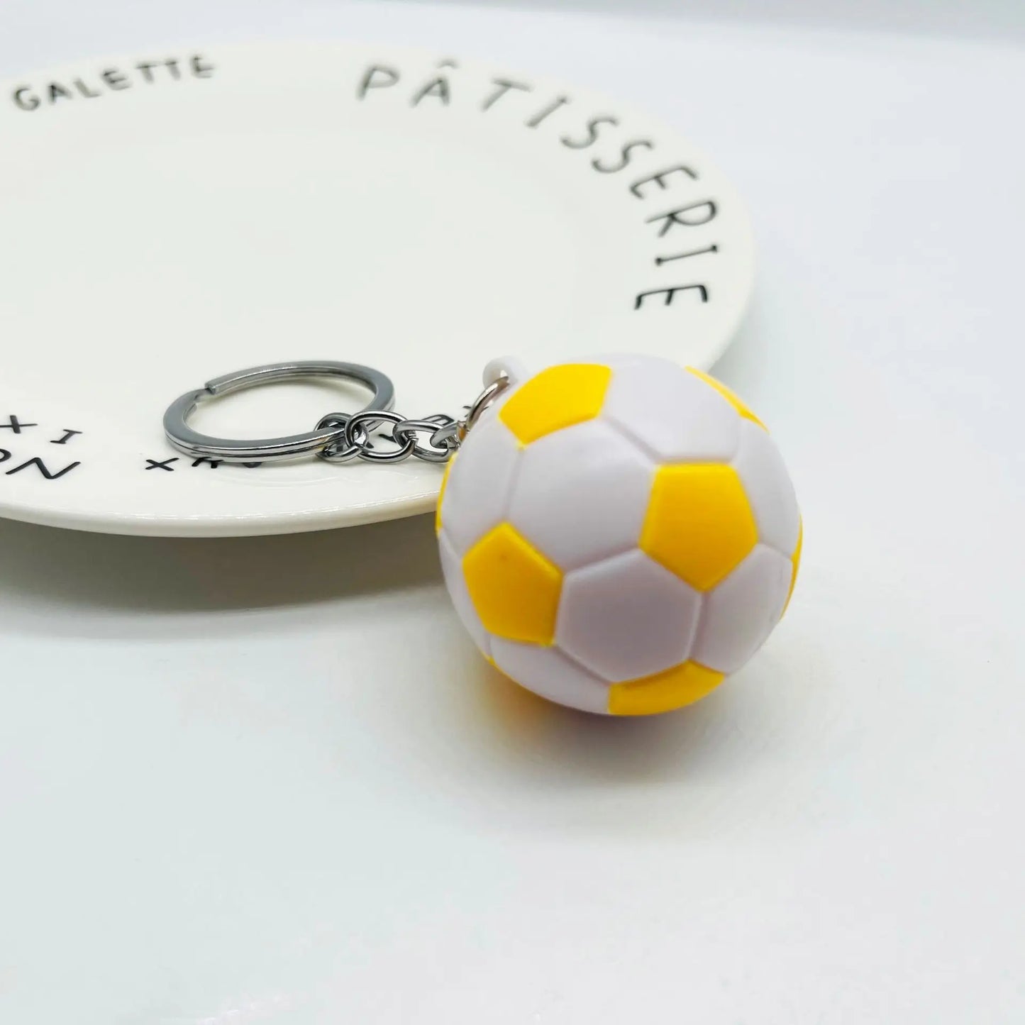 Creative Football keychain pendant souvenir fan small gift bag ball pendant key chains school activity gift keychain wholesale