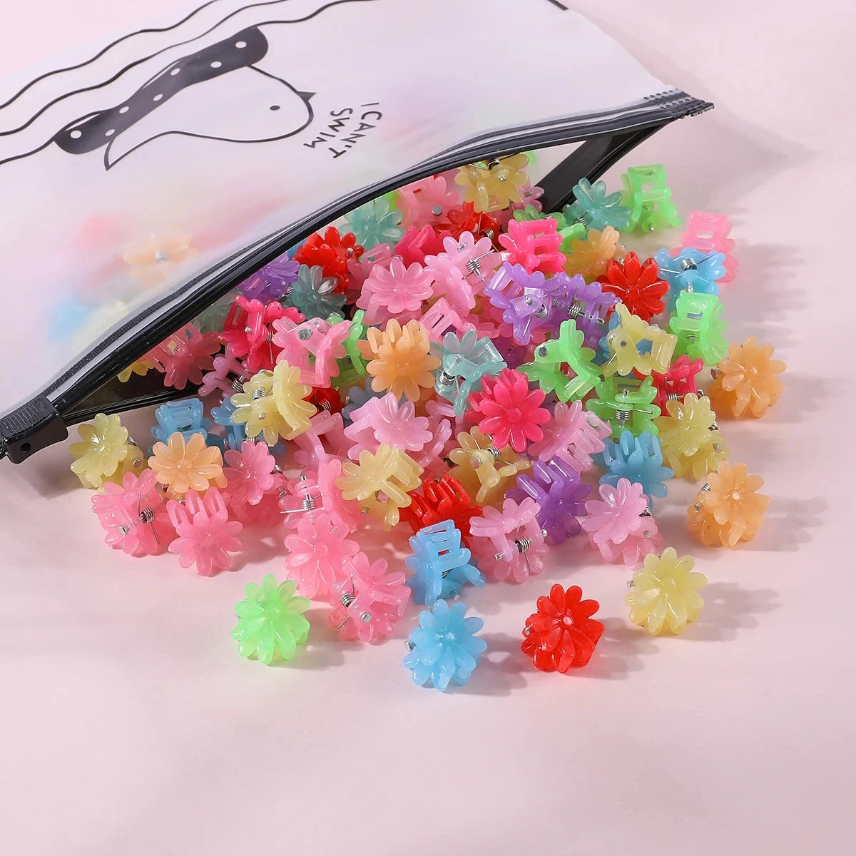 50pcs Girls Small Hair Claw Clips Colorful Plastic Clips Hairpin Flower Heart Mini Multi-Shape Hair Claw Kids Hair Accessories