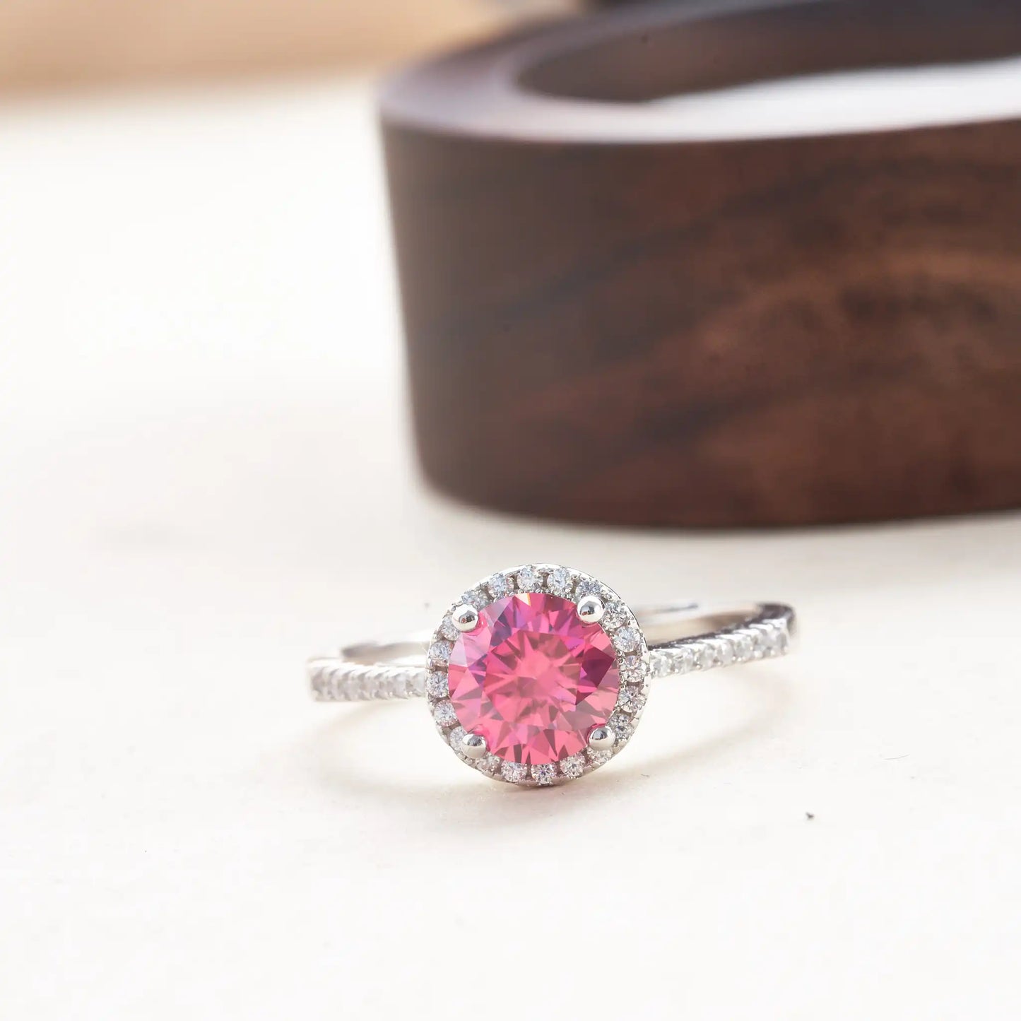 Hemasa 1ct Pink Color 6.5mm Moissanite Ring 925 Sterling Silver Engagement Wedding Rings for Women Jewelry with Certificate