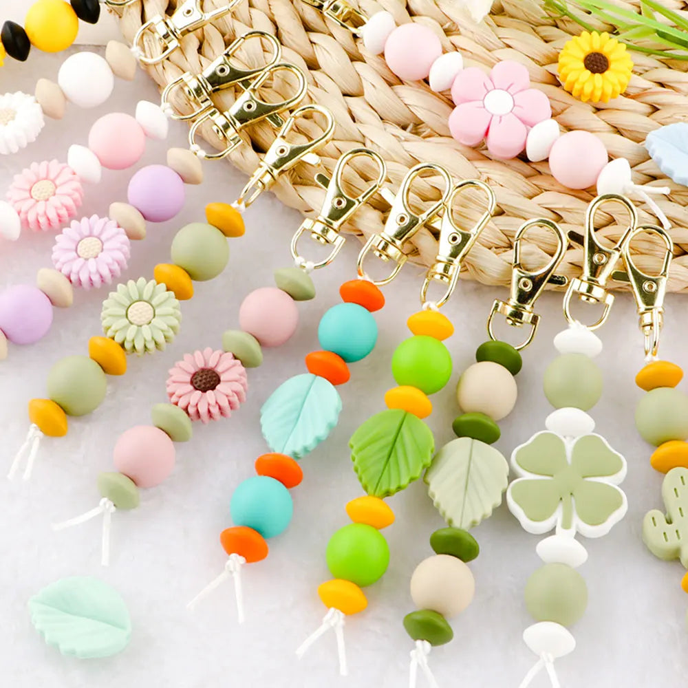 Flowers Silicone Beaded Keychain Handmade  Leaves Beads Key Chains For Car Bag Pendant Key Accessories Keyring Gift