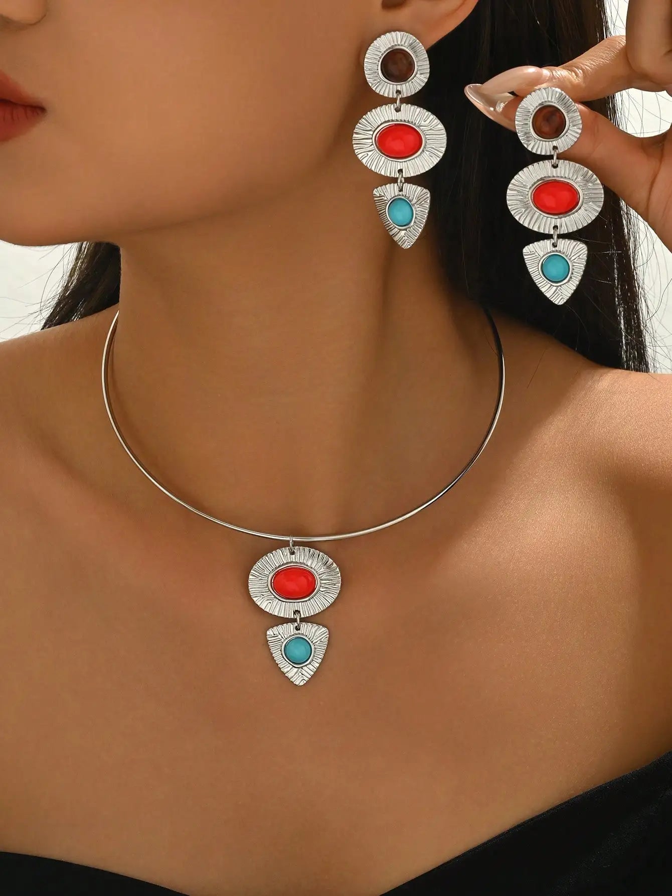 2-Piece Set Elegant Retro Geometric Enamel Embedded Hammered Metal Pendant Necklace And Earrings Jewelry Set for Ladies for Part