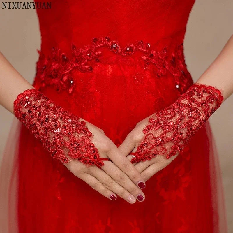 Elegant Beaded Lace Satin Short Bridal Gloves 2025 Fingerless Wedding Gloves White Ivory Wedding Accessories Veu De Noiva