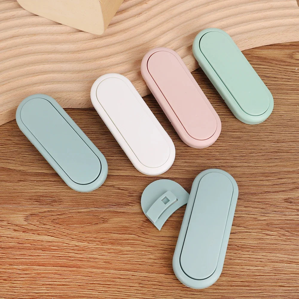 Hemasa 6 Pcs  Kids Multifunctional Safety Locks Baby Anti-pinch Hand Lock Cabinet Cabinet Door Lock Baby Protective Refrigerator Drawer Locks
