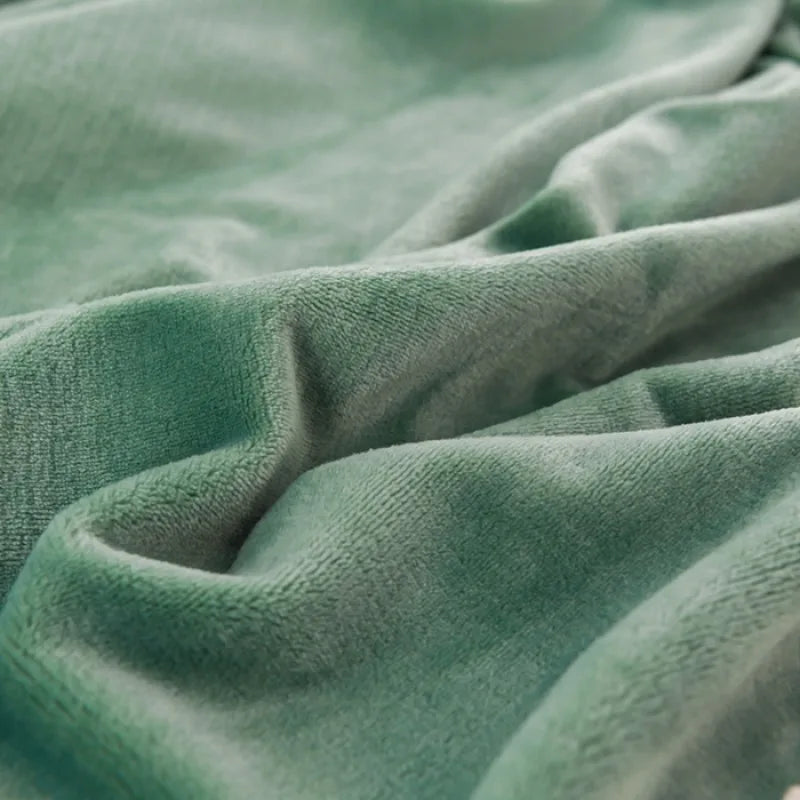 Solid Flannel Blankets for Beds Soft Warm Fluffy Faux Fur Mink Throw Solid Color Sofa Cover Bedspread Lightweight Blanket