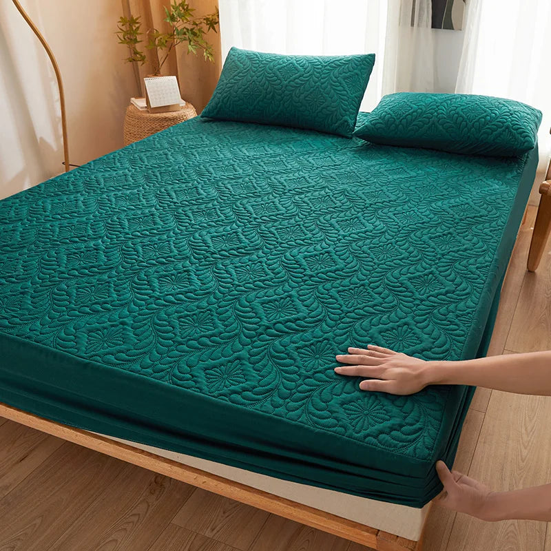 Waterproof Mattress Pad Queen King Mattress Protector Thick Mattress Cover Quilted Fitted Sheet Bed Pad Cover ( No Pillowcase)