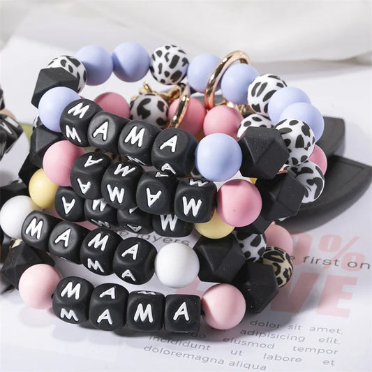sansango New Mother's Day Gift Silicone Wood Bead Mama Keychain Monogram Love Heart Pendant Key chain For Mom Keychain Jewelry