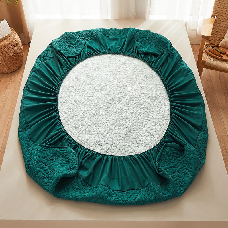 Waterproof Mattress Pad Queen King Mattress Protector Thick Mattress Cover Quilted Fitted Sheet Bed Pad Cover ( No Pillowcase)