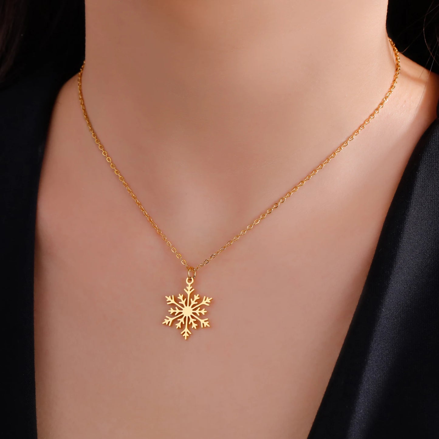COOLTIME Snowflake Pendant Necklace for Women Stainless Steel Clavicle Chain Choker Fashion Couple Jewelry Valentine's Day Gift
