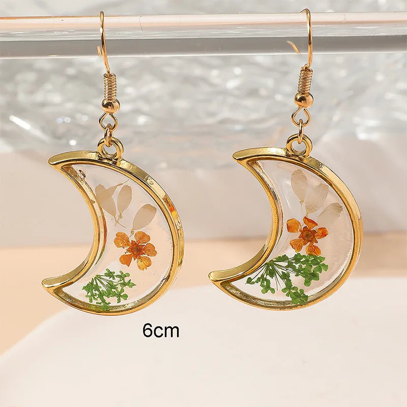 Cute Moon Earring With Flower Unique Epoxy Resin Pressed Flower Earrings Women Creative Star Shape Statement Earring Wholesale
