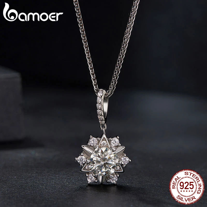 Bamoer 1 Carat Real Moissanite Star Pendant Necklace For Women 925 Sterling Silver Wedding Party Bridal Fine Jewelry