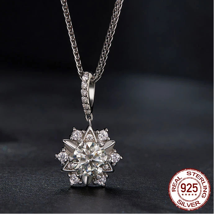 Tejesa 1 Carat Real Moissanite Star Pendant Necklace For Women 925 Sterling Silver Wedding Party Bridal Fine Jewelry