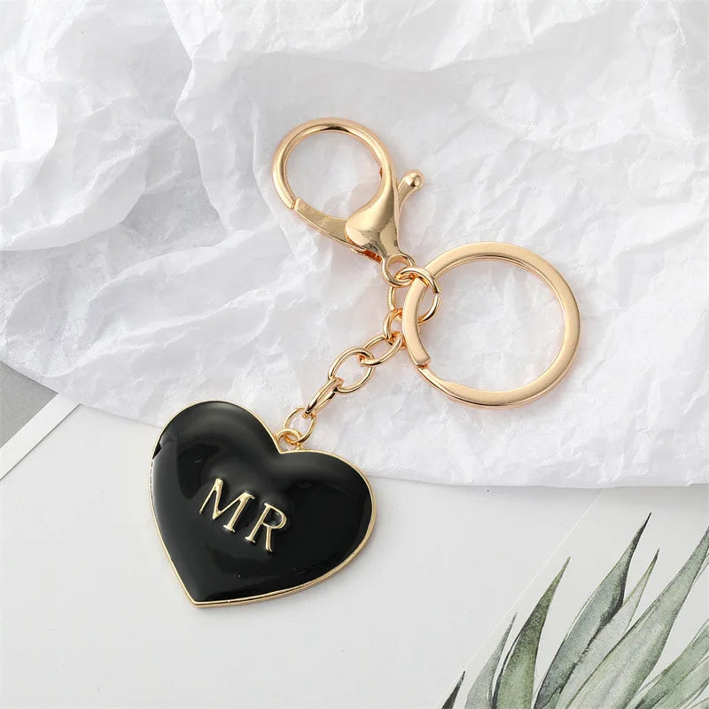 Hemasa Personality Alloy Black And White Heart Key Chain Drip oil Letters MRMRS Love Bag Pendant