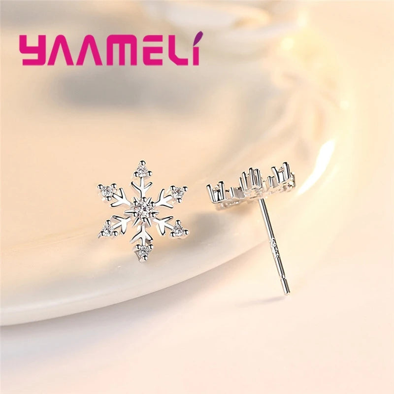 Tejesa Cute Clear Stone Snow Flower Shaped Stud Earrings 925 Sterling Silver Cubic Zirconia for Women Christmas Party Gifts