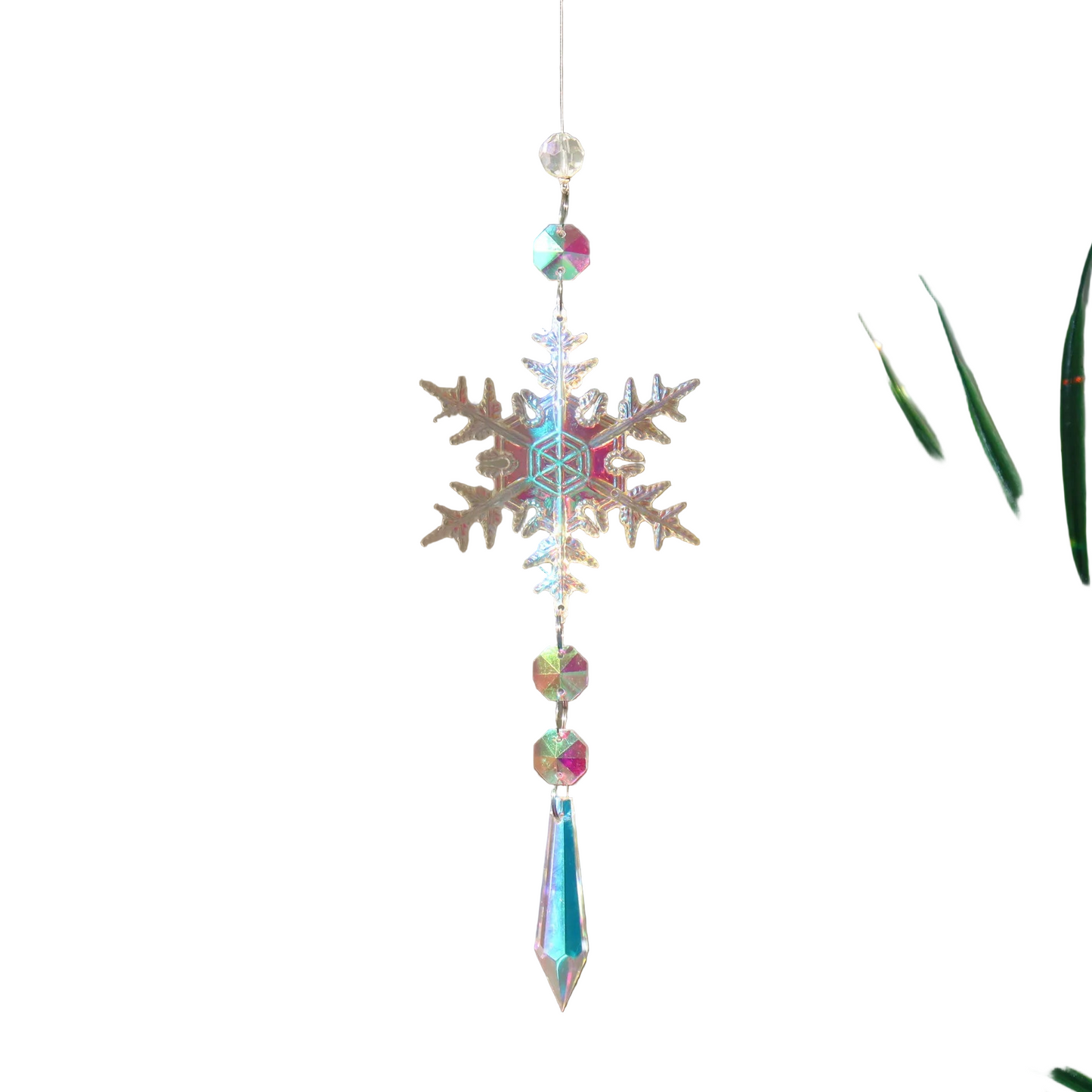 Hemasa Suncatcher Crystal Snowflake Stained Glass Rainbow Maker Hanging Crystal Garden Decoration Outdoor Christmas Decoration Gift