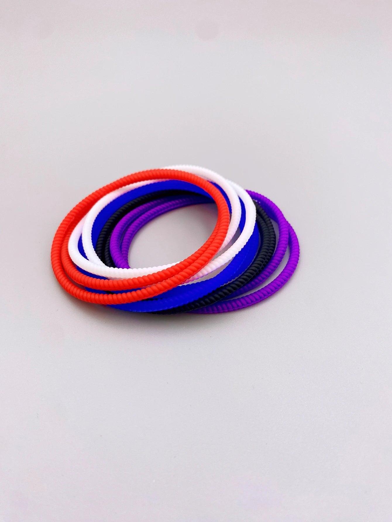 10 Pcs Fluorescent Silicone Bracelets, Fashionable Twisted Bracelets with Multi-color Elasticity for Sports