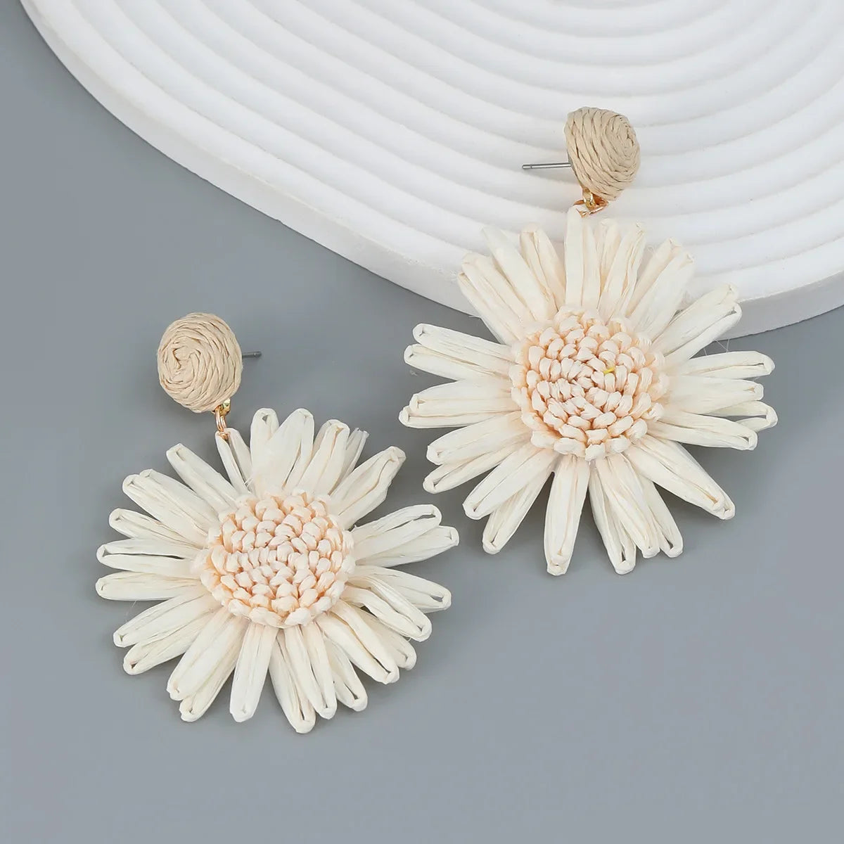 Fashionable New Lafite Flower Geometry Earrings for Women's Exaggerated and Simple Dangle Earrings Banquet Jewelry Accessories