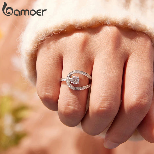 BAMOER Moissanite Wedding Stylish Circle Band Ring, 925 Sterling Silver Rings with Gold Plated Engagement Anniversary Ring