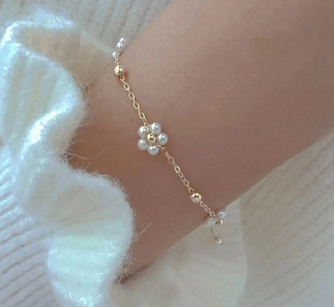 Hemasa Dainty Tiny Pearl Daisy Flower Beaded Bracelets  for Women  /Bridal