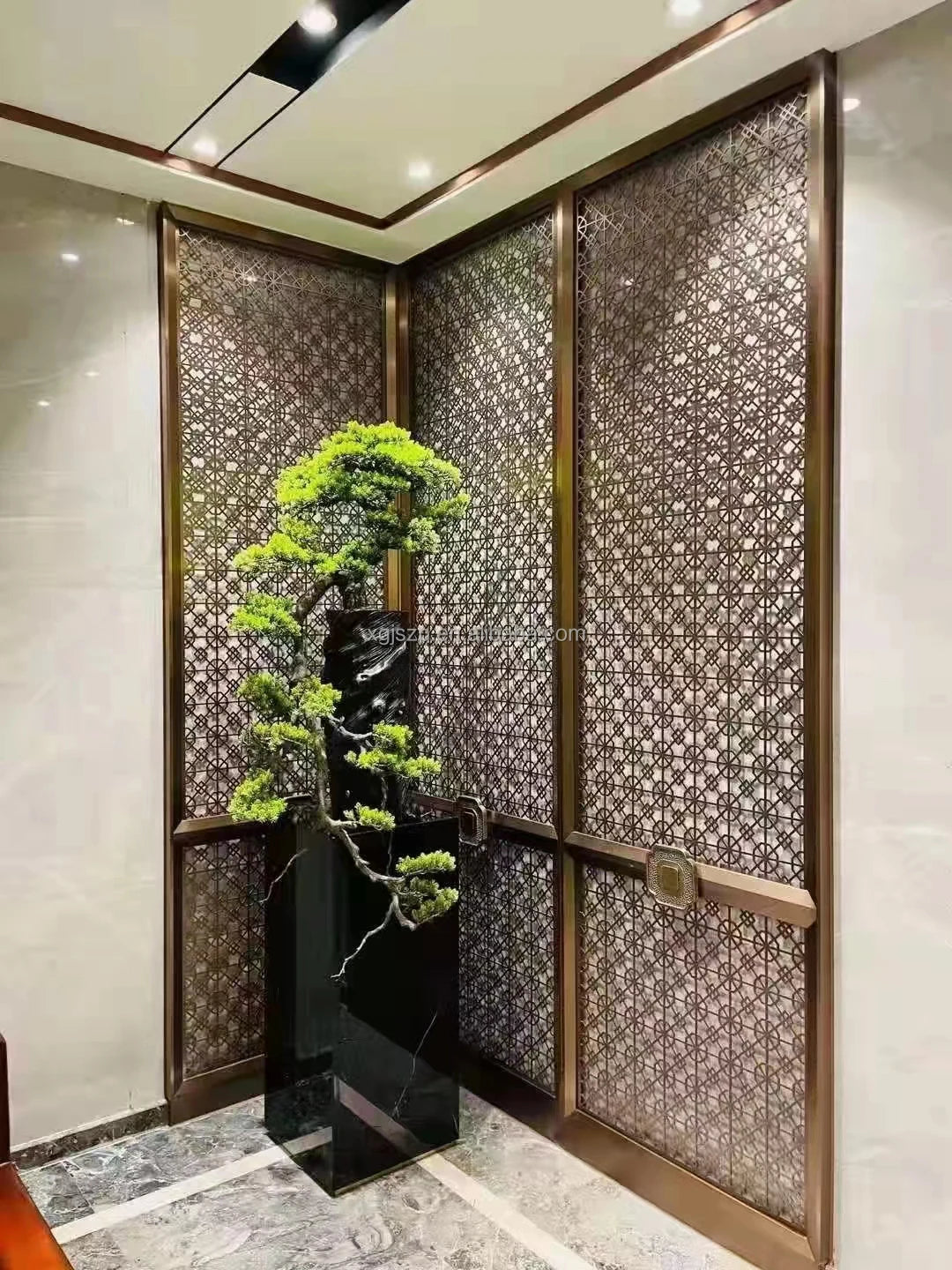 Plant Pot Modern Metal Planter Living Room Decorative Plant Stand Garden Planter
