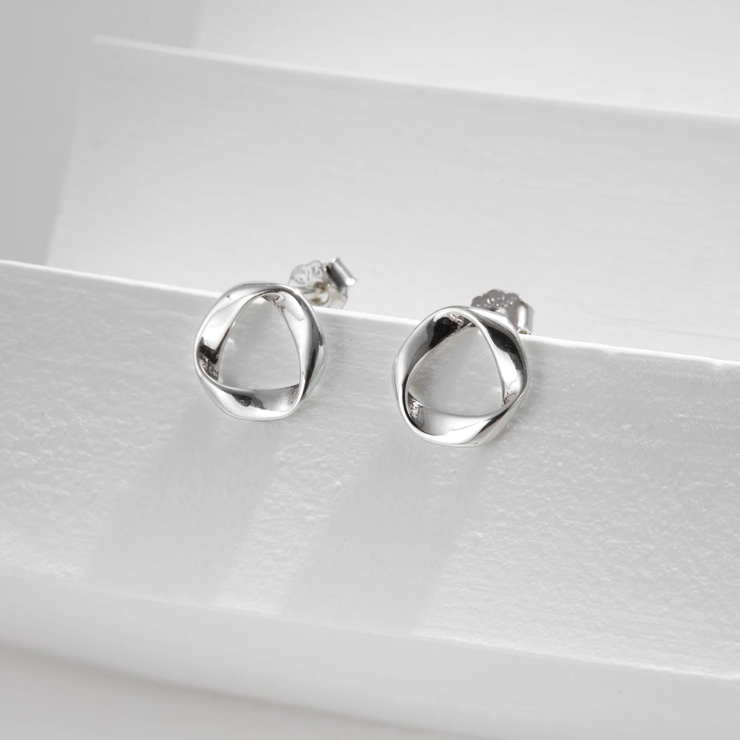 Tejesa 925 Sterling Silver Stud Earrings For Women Daily