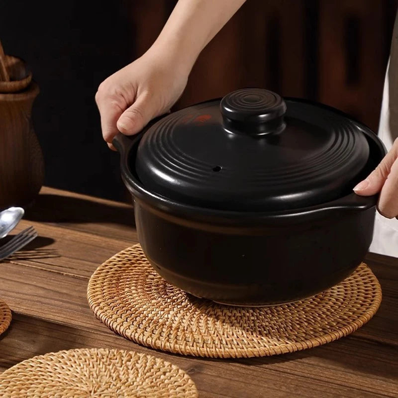 Hemasa Set of 4  Round Natural Rattan Coasters Hand Vine Woven Hot Insulation Placemats(16 cm)