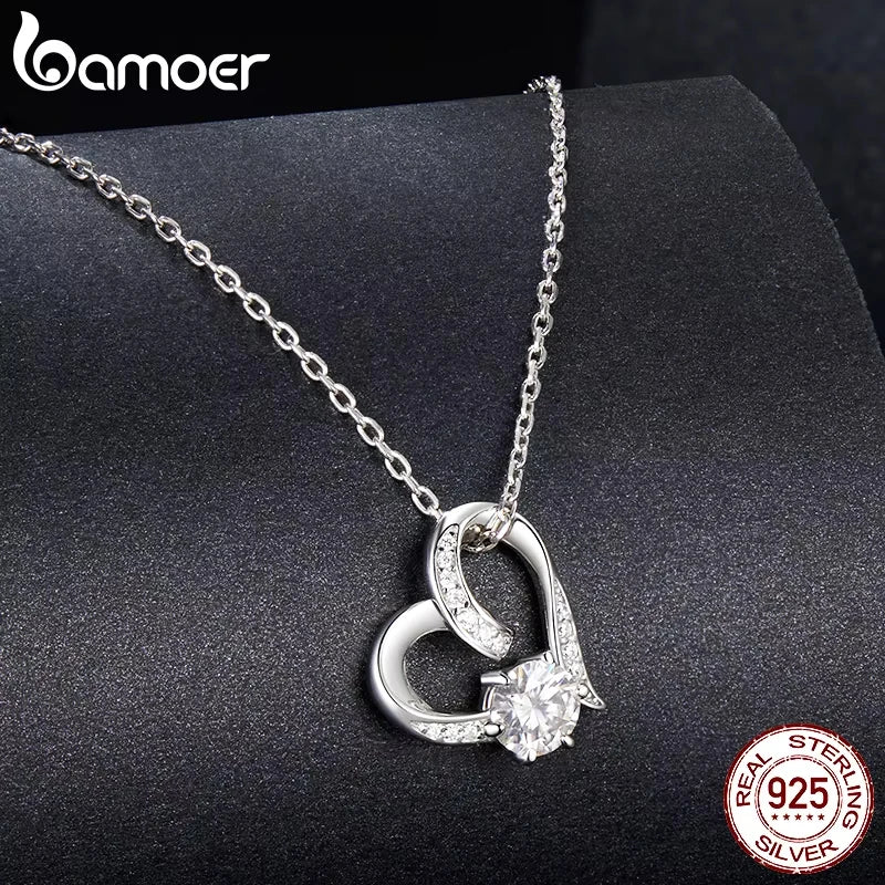 BAMOER Heart Necklaces for Women, Forever Love Moissanite 925 Sterling Silver Minimalist Heart Pendant Necklace Engagement Jewel