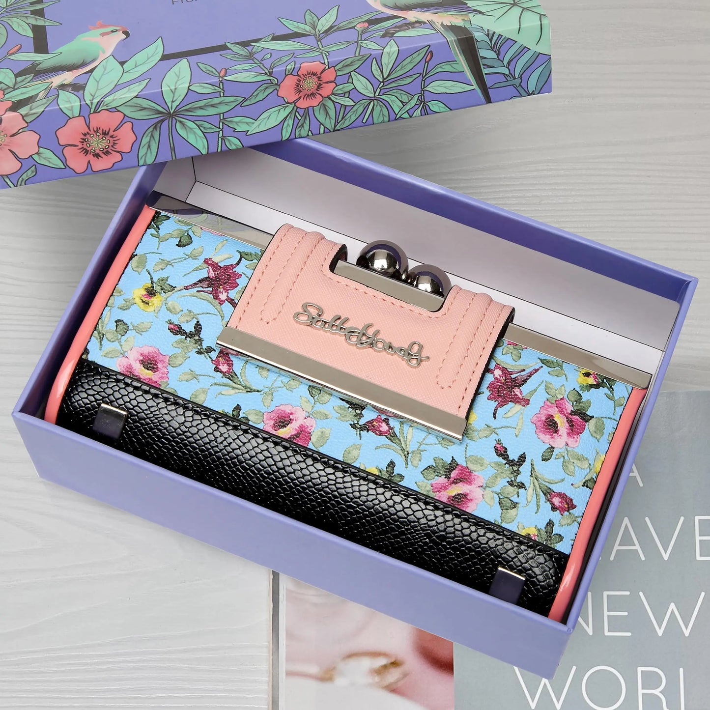 Hemasa  Floral Pattern and Elegant Wallet Various Colors Beautiful Design Practical Functions Purse