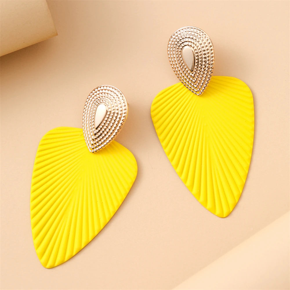 Hemasa Acrylic Leaf Drop Earrings / Bohemian Drop Oil Leaves Shape Earrings /Women's Long Dangle Pendant Minimalist Jewelry Earing
