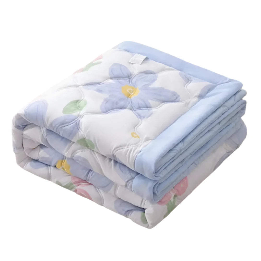 Hemasa  Cute Washable Printed Summer Quilt Soft Comfortable Thin Wadding Blanket