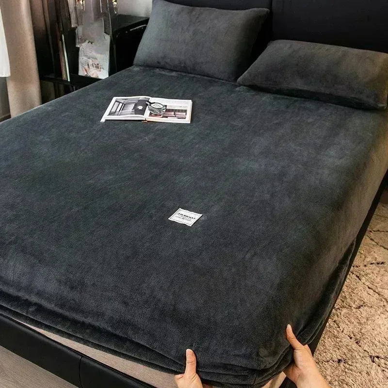 Cozy Coral Fleece Bed Sheet Set - Thermal Elastic Mattress Cover, Winter Luxury Double Size Bedding for Cold Nights