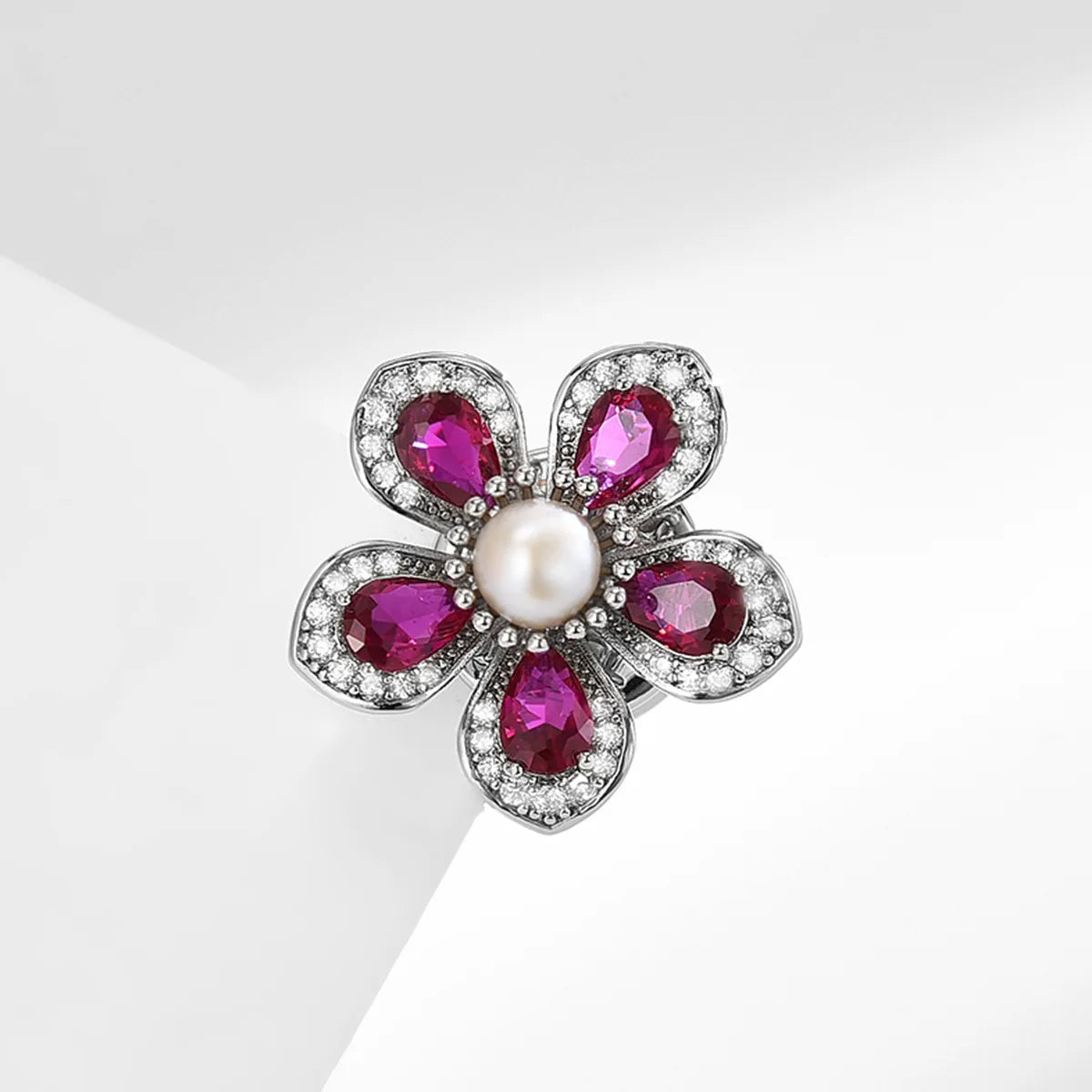 Simple and exquisite pearl five-petal flower magnetic buckle new spring fashion shirt anti-exposure collar button corsage