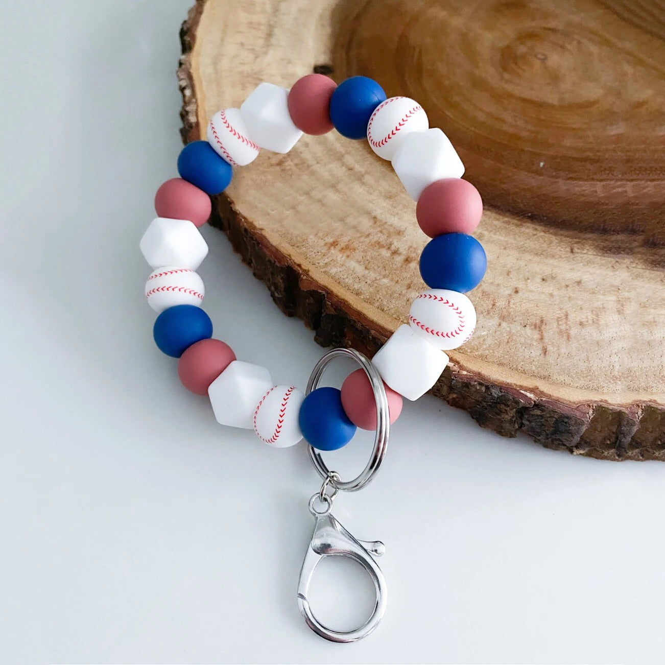 New Design Popular Sports Softball Wristlet Bracelet Custom Colorful Silicone Sports Beads Bangles Keyring Fashion Charm Jewelry