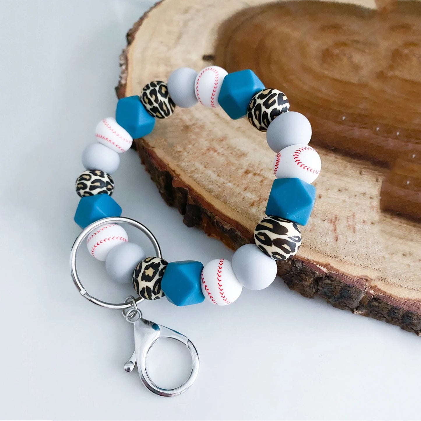New Design Popular Sports Softball Wristlet Bracelet Custom Colorful Silicone Sports Beads Bangles Keyring Fashion Charm Jewelry