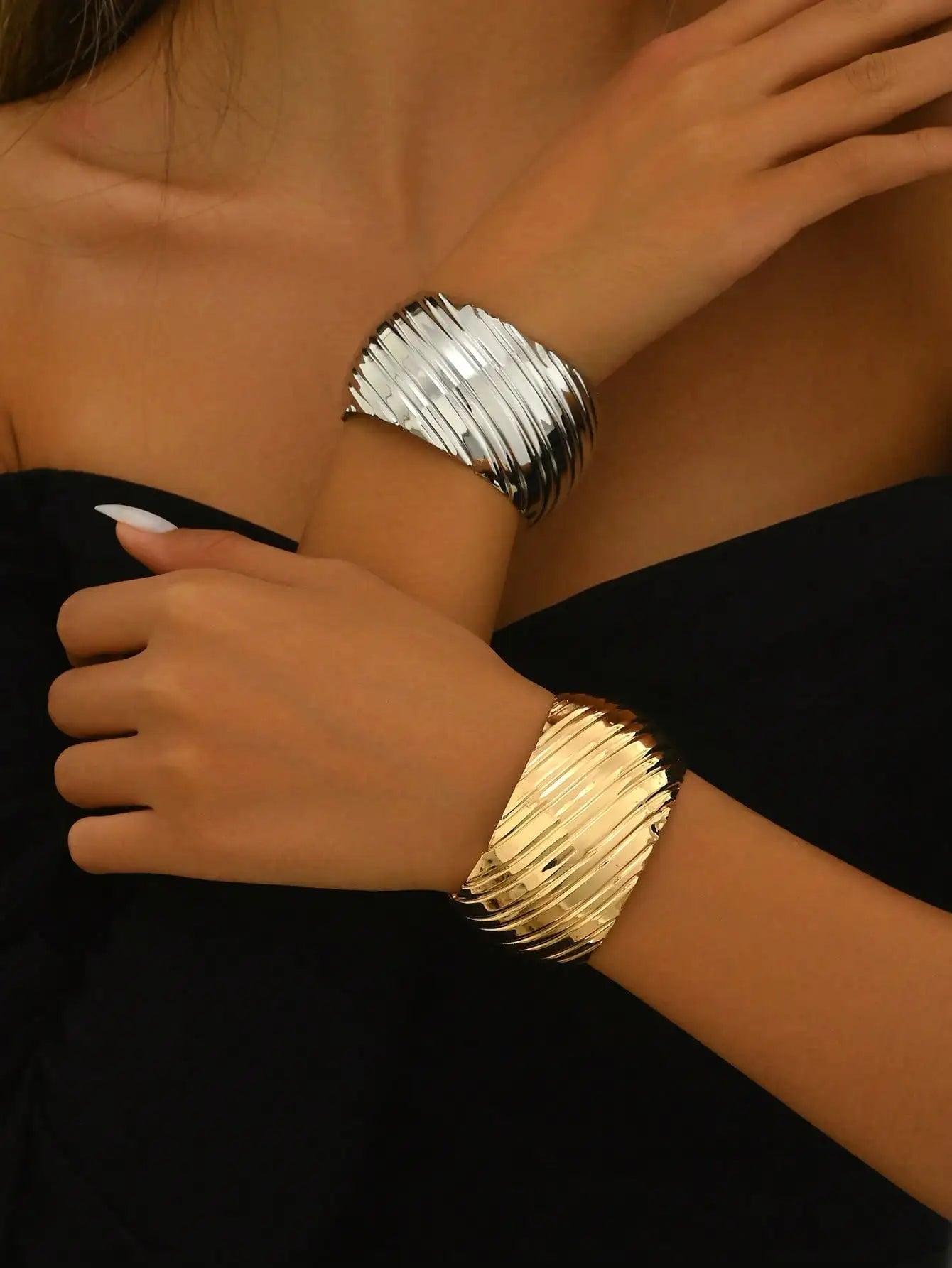 Ladies Fashion Open Bracelet Set Golden And Silvery Diagonal Pattern Metal Wide Face Open Bracelets Stylish Accessory