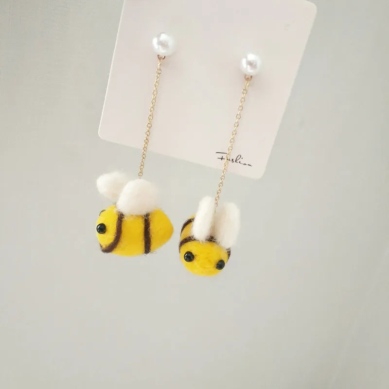 Cute Bee Earrings Creative Handmaking Wool Felt Bee Drop Earrings Fashion Kawaii Long Earring For Women Girls Ear Accessories