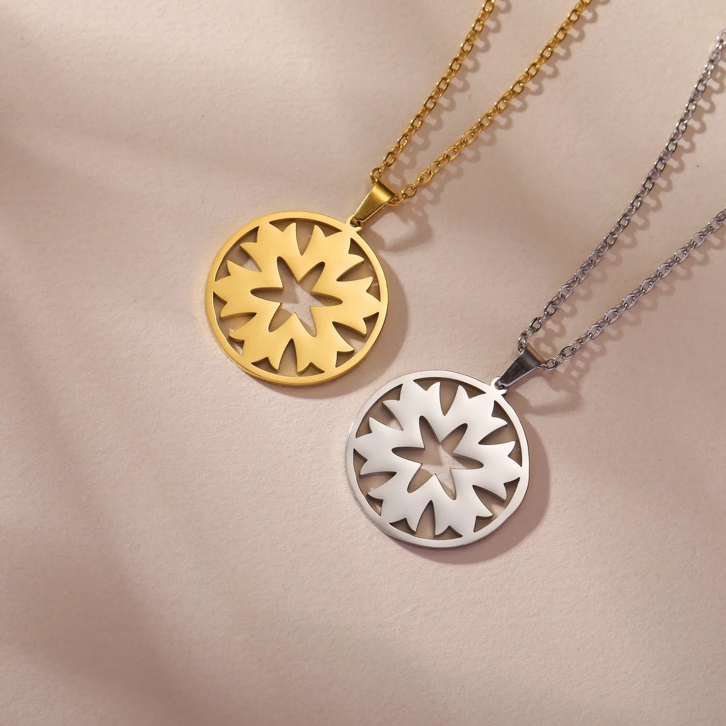 COOLTIME Snowflake Pendant Necklace for Women Stainless Steel Clavicle Chain Choker Fashion Couple Jewelry Valentine's Day Gift