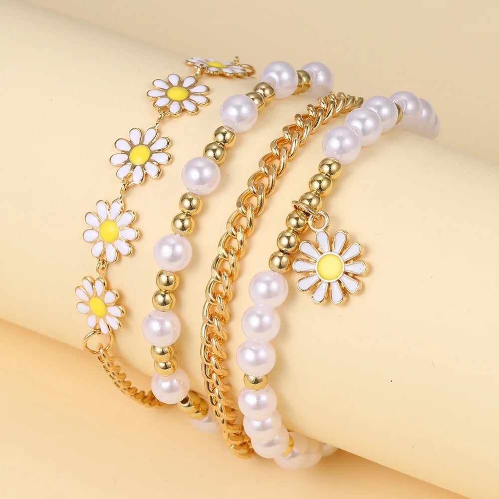 Hemasa 4pcs Vintage Small Daisy Flower Pendant Faux Pearl Bracelet Set for Women