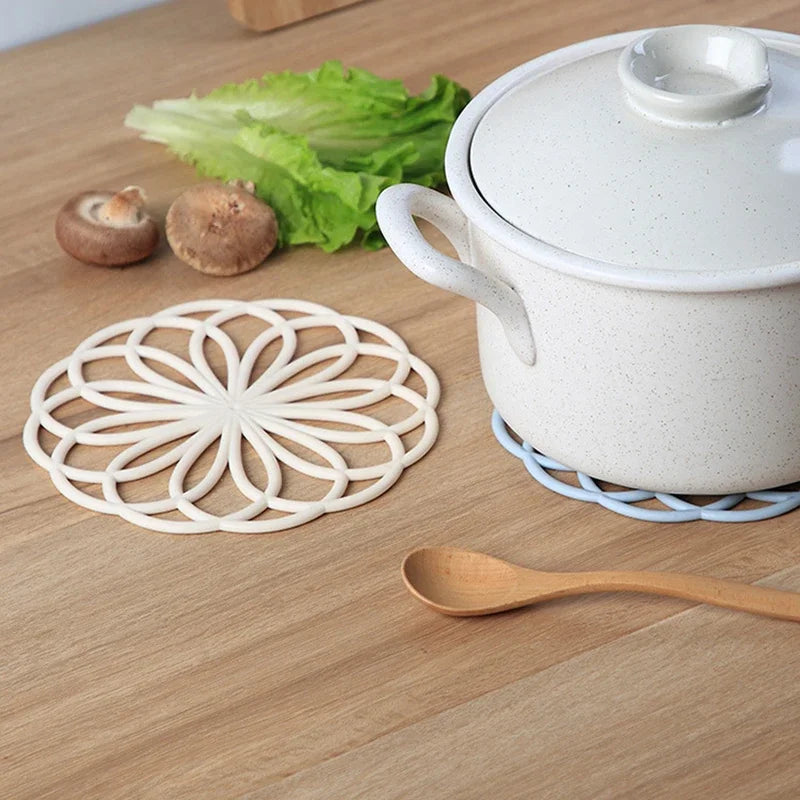 Hemasa 4 Pieces Rubber Trivet Mat Heat Insulating Hollow Flower Pot Pads