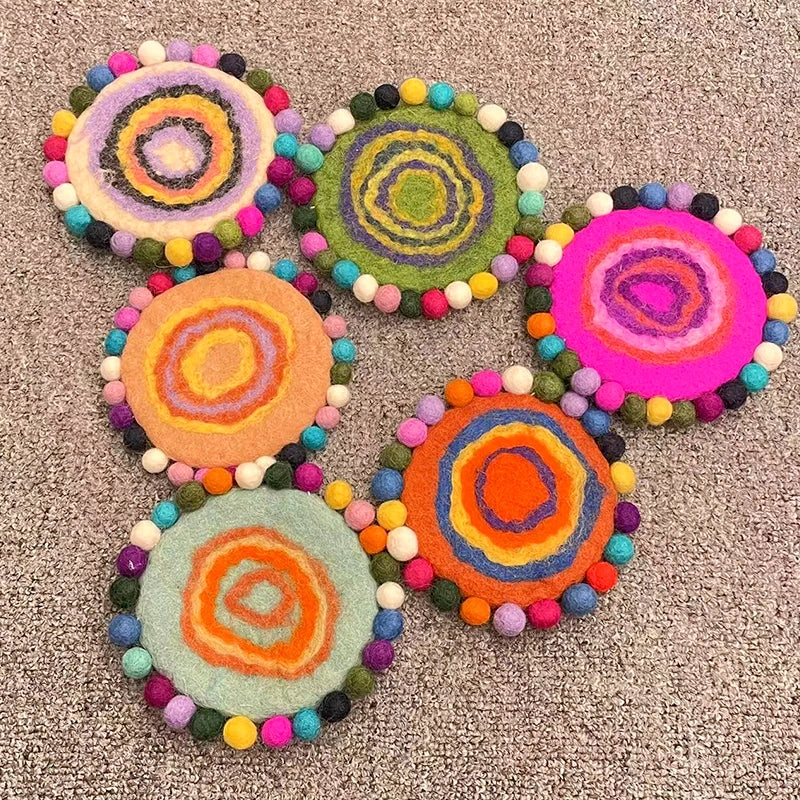 Hemasa 5pcs Felt Coasters 12Cm Round Random Coloful Balls Circle Wool Felt Placemats Heat Resistant Non-Slip Cup Mats Table Decoration