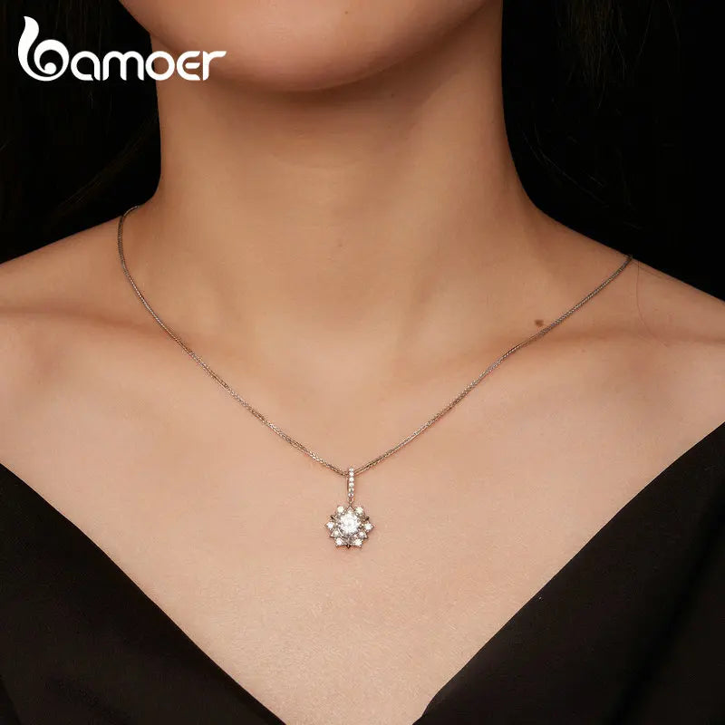 Bamoer 1 Carat Real Moissanite Star Pendant Necklace For Women 925 Sterling Silver Wedding Party Bridal Fine Jewelry