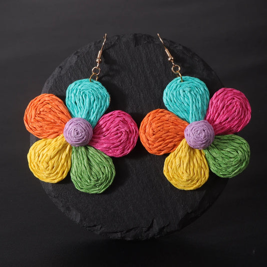 Boho Colorful Raffia Drop Earrings for Women Handmade Geometric Flower Rattan Pendant Earrings Summer Beach Cute Jewelry Gift