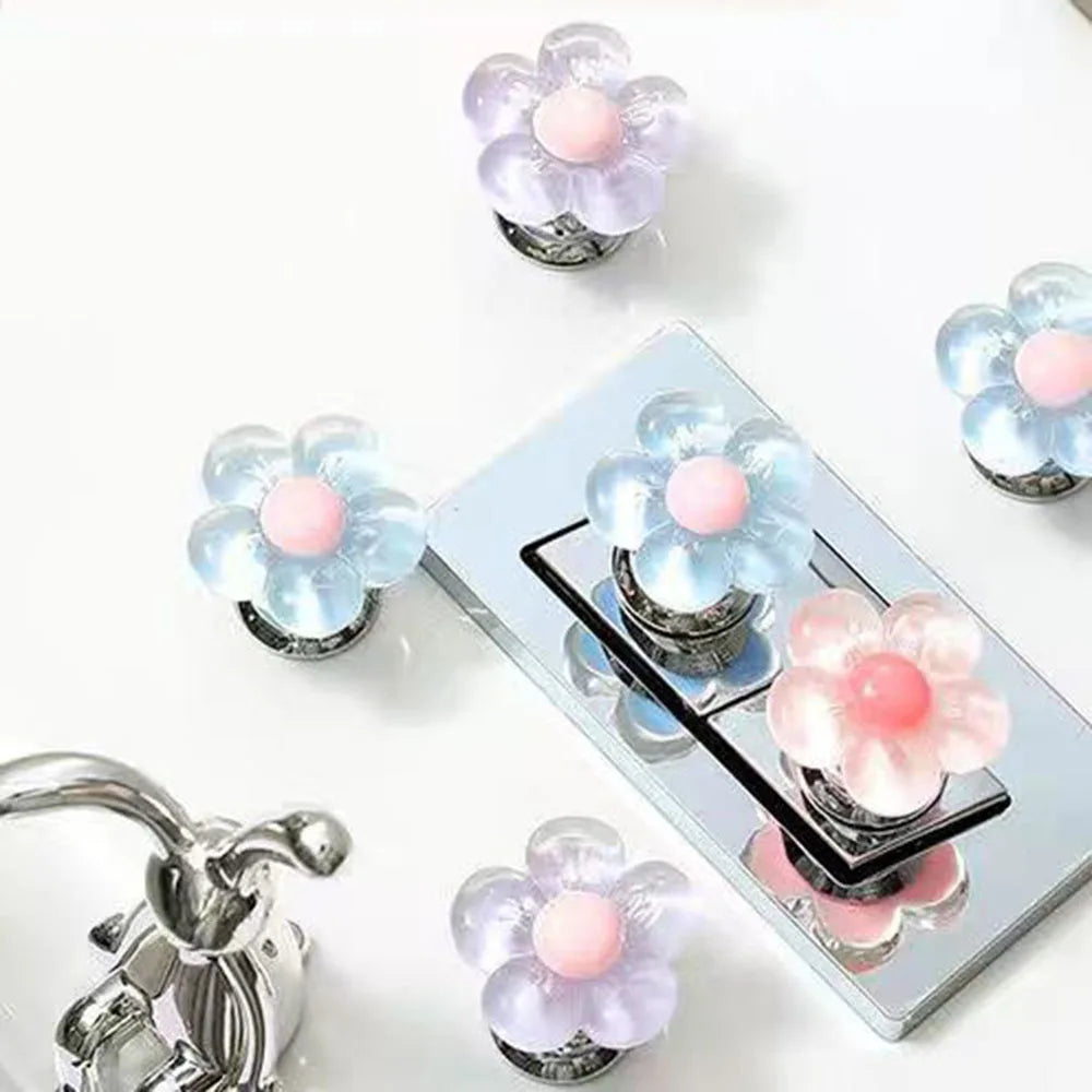 Hemasa 5pcs Flower Shaped Toilet Presser Love Toilet Press Button Tank Push Switch Water Tank Buttons Nail Protector Bathroom Decor